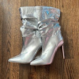Akira silver fashion boots
